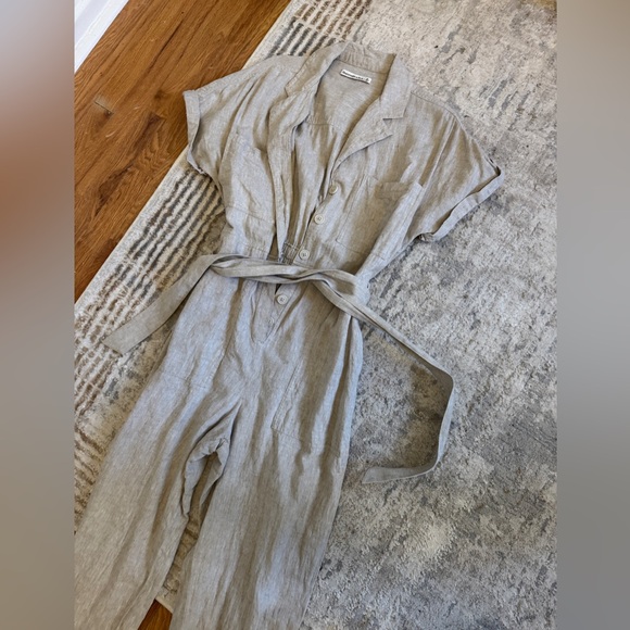 Abercrombie linen jumpsuit - Picture 2 of 2